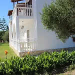Explorer's Rest Argassi