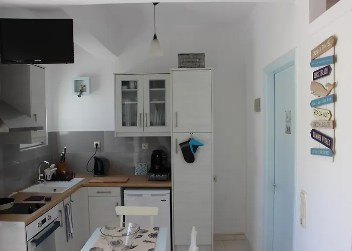 Explorer's Rest * Argassi